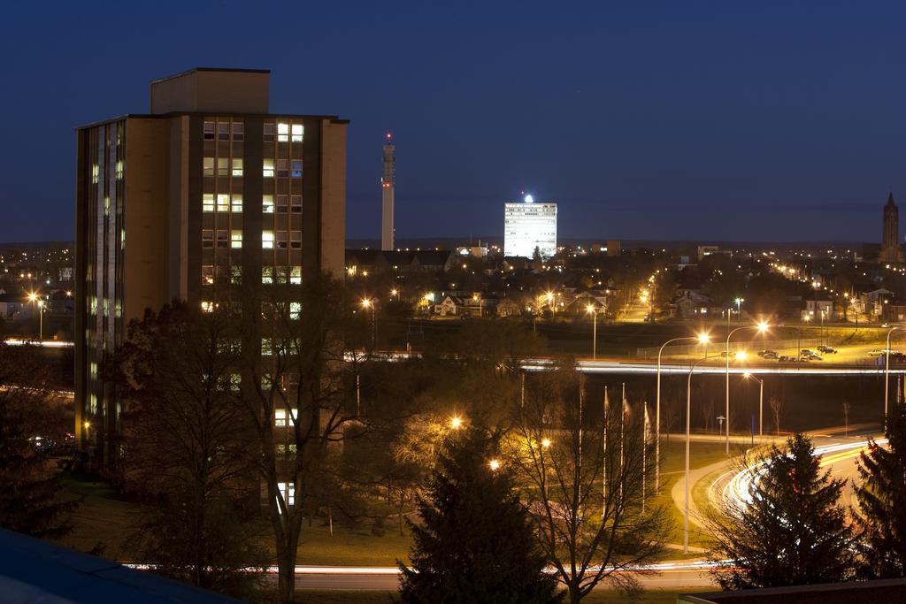 Universite De Moncton Luaran gambar